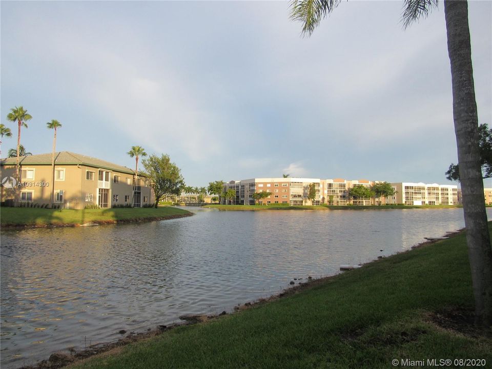 Recently Sold: $148,500 (2 beds, 2 baths, 1215 Square Feet)