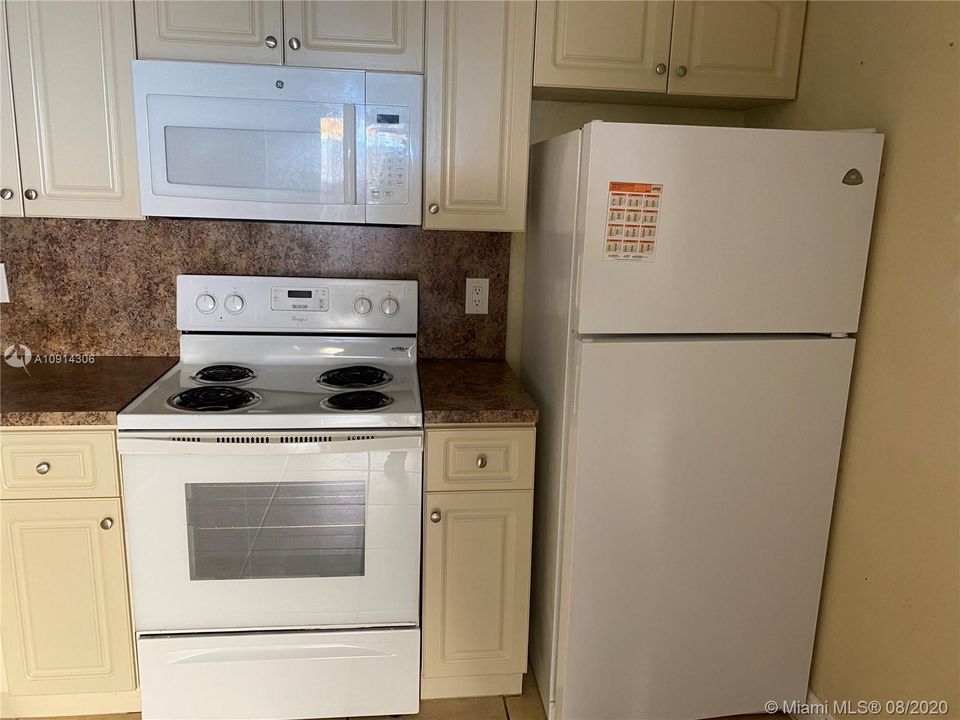 Recently Sold: $149,000 (2 beds, 1 baths, 1084 Square Feet)
