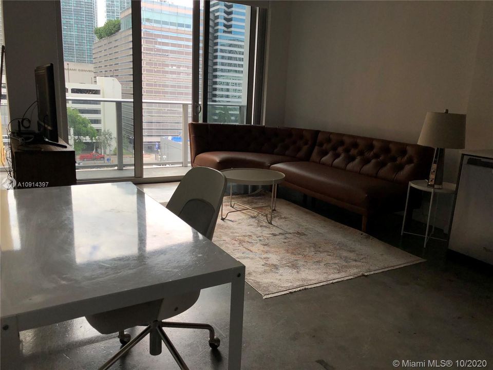 Recently Rented: $1,600 (1 beds, 1 baths, 533 Square Feet)