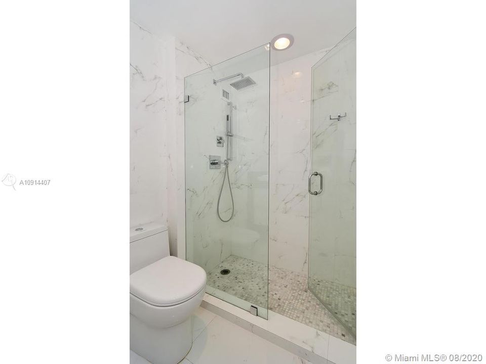 Recently Sold: $1,250,000 (2 beds, 2 baths, 1040 Square Feet)