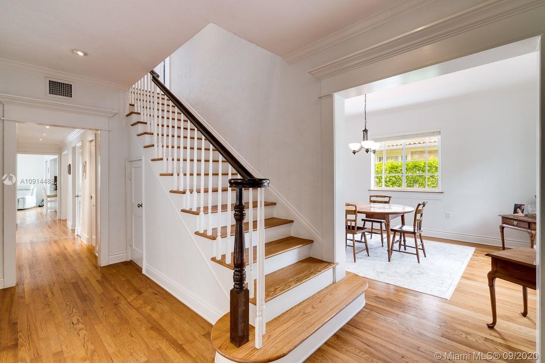 Recently Sold: $1,980,000 (4 beds, 4 baths, 3406 Square Feet)