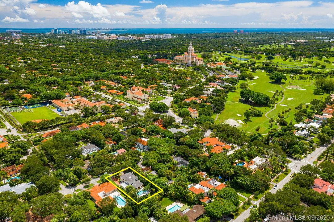 Recently Sold: $1,980,000 (4 beds, 4 baths, 3406 Square Feet)