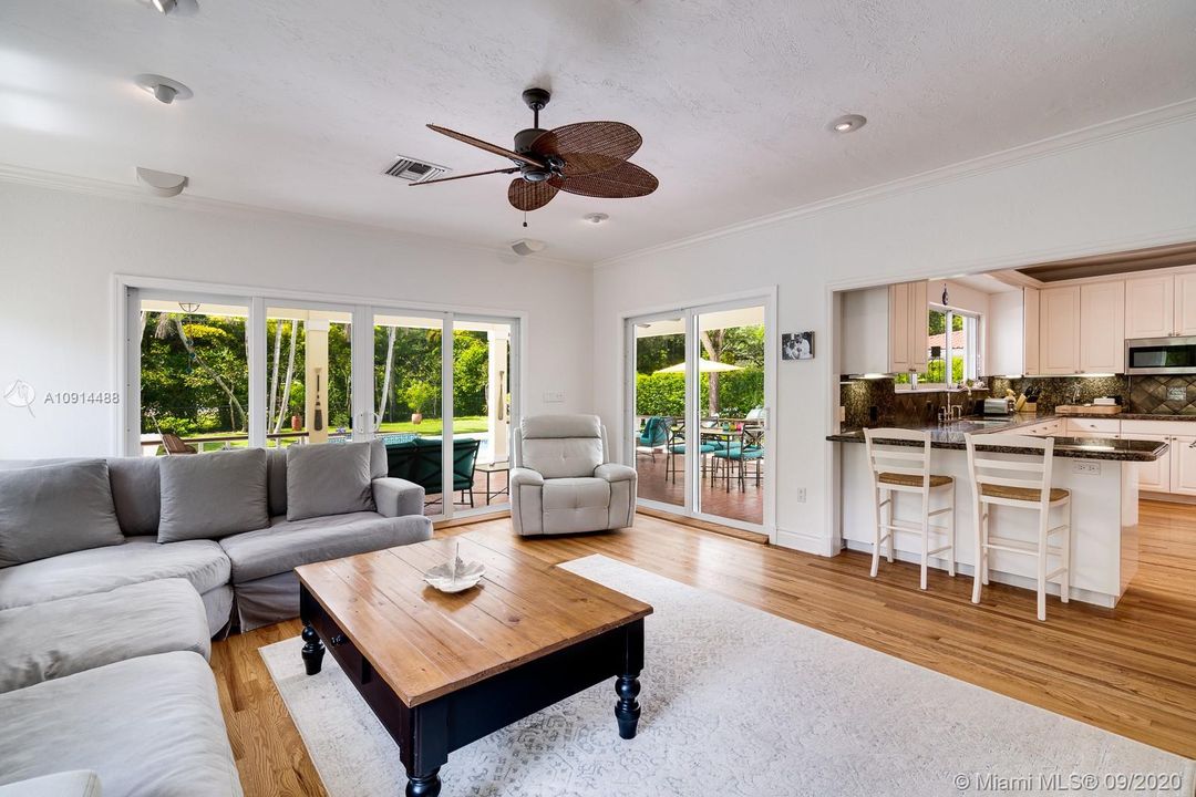 Recently Sold: $1,980,000 (4 beds, 4 baths, 3406 Square Feet)
