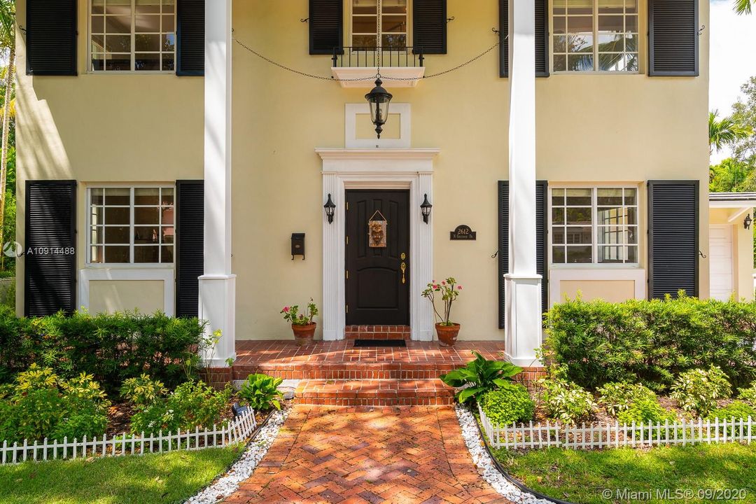Recently Sold: $1,980,000 (4 beds, 4 baths, 3406 Square Feet)