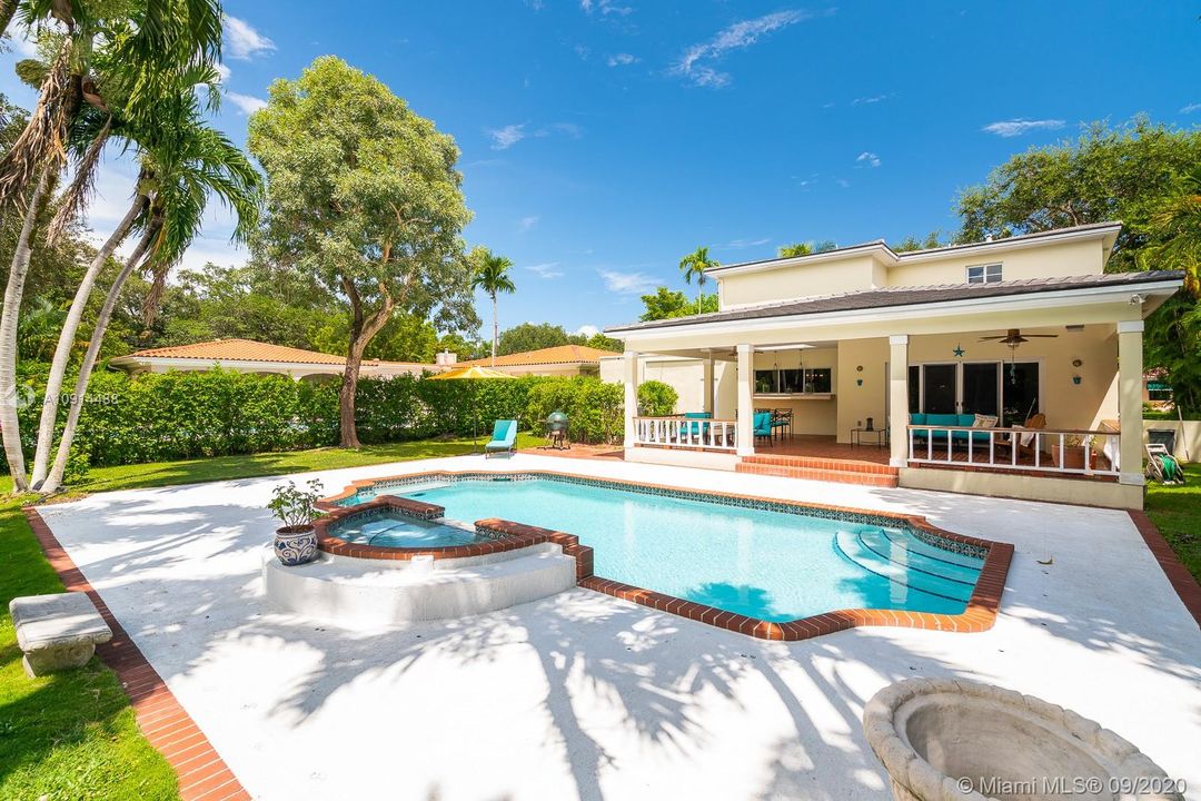 Recently Sold: $1,980,000 (4 beds, 4 baths, 3406 Square Feet)