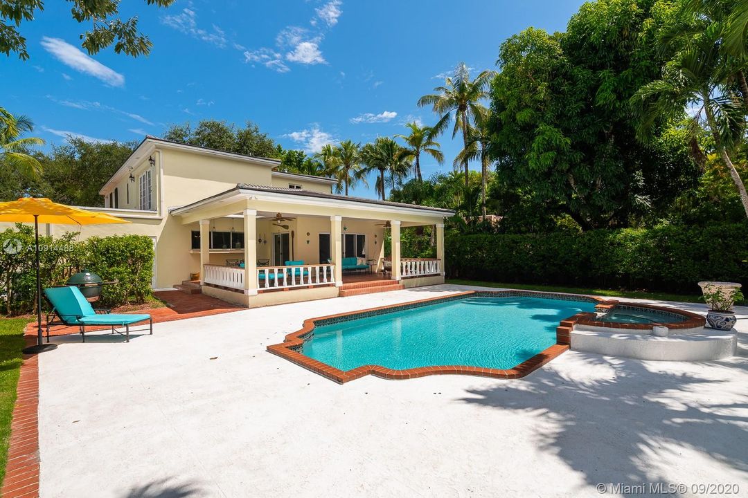 Recently Sold: $1,980,000 (4 beds, 4 baths, 3406 Square Feet)