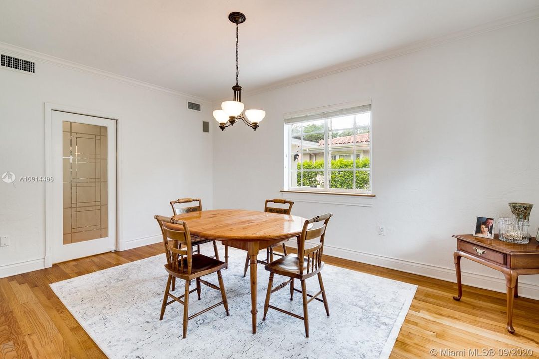 Recently Sold: $1,980,000 (4 beds, 4 baths, 3406 Square Feet)