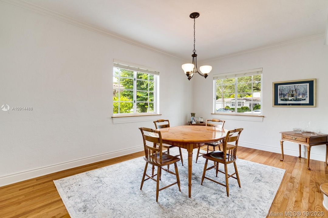 Recently Sold: $1,980,000 (4 beds, 4 baths, 3406 Square Feet)