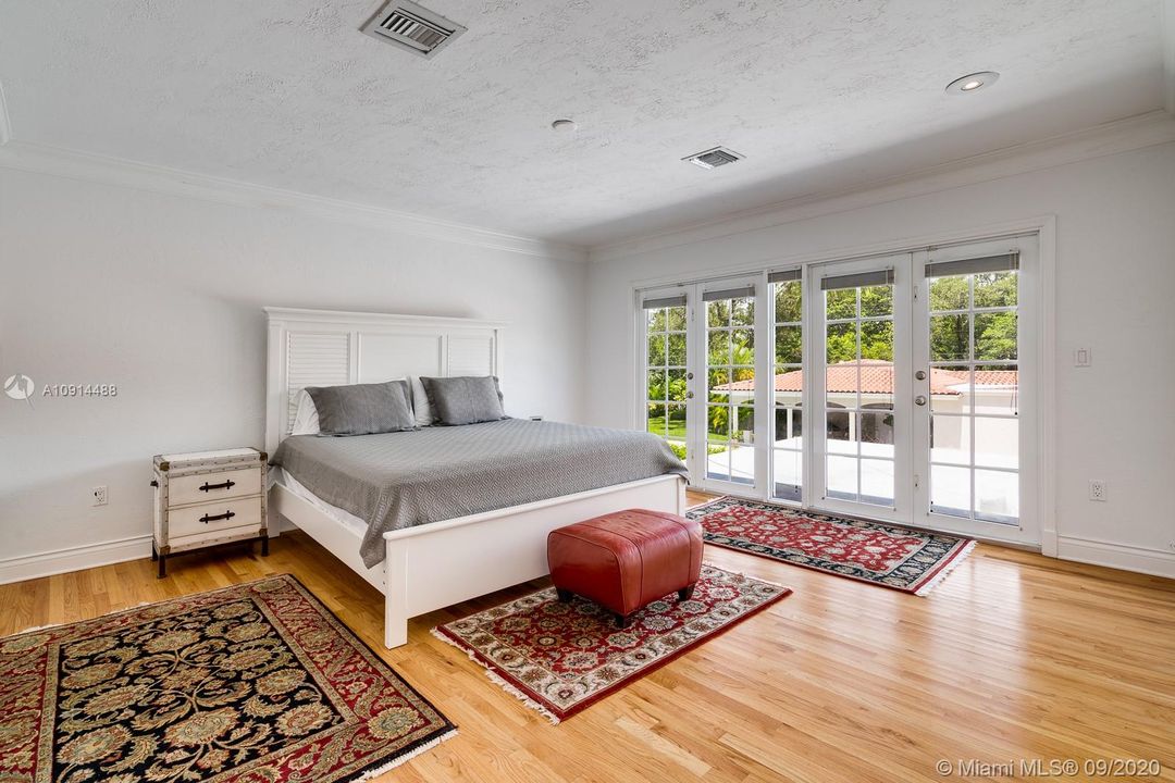 Recently Sold: $1,980,000 (4 beds, 4 baths, 3406 Square Feet)