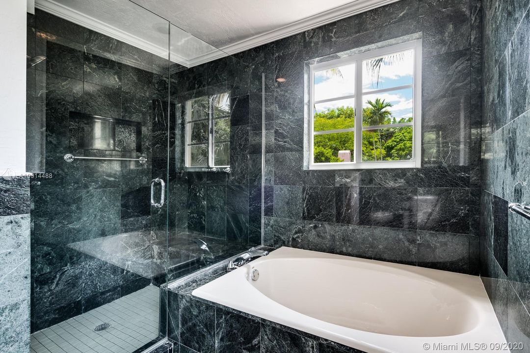 Recently Sold: $1,980,000 (4 beds, 4 baths, 3406 Square Feet)