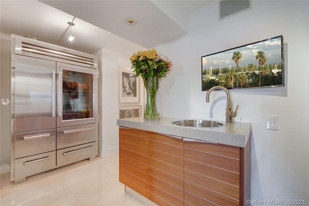 Recently Sold: $1,365,000 (3 beds, 2 baths, 1587 Square Feet)
