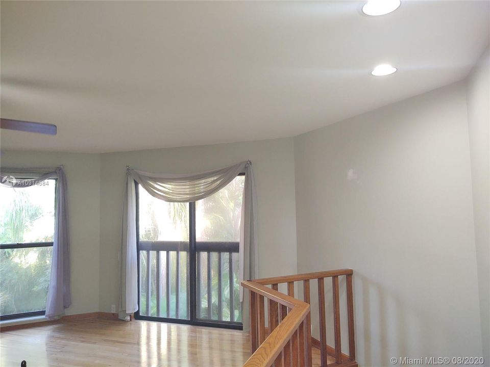 Recently Sold: $499,993 (4 beds, 3 baths, 2987 Square Feet)