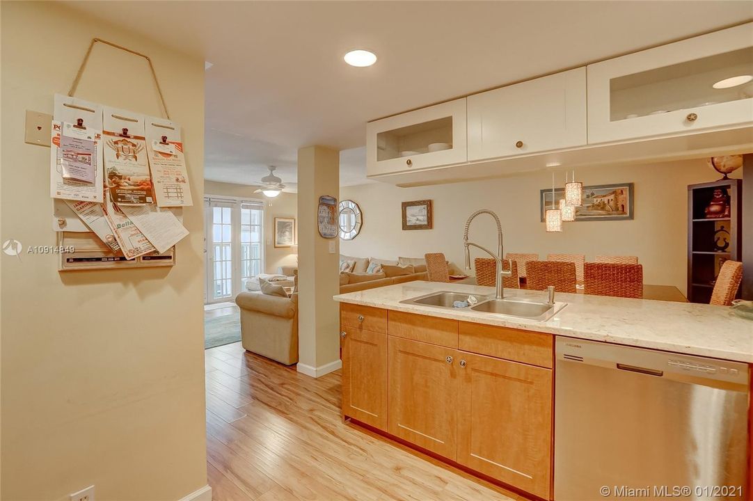 最近售出: $499,900 (3 贝兹, 3 浴室, 1448 平方英尺)