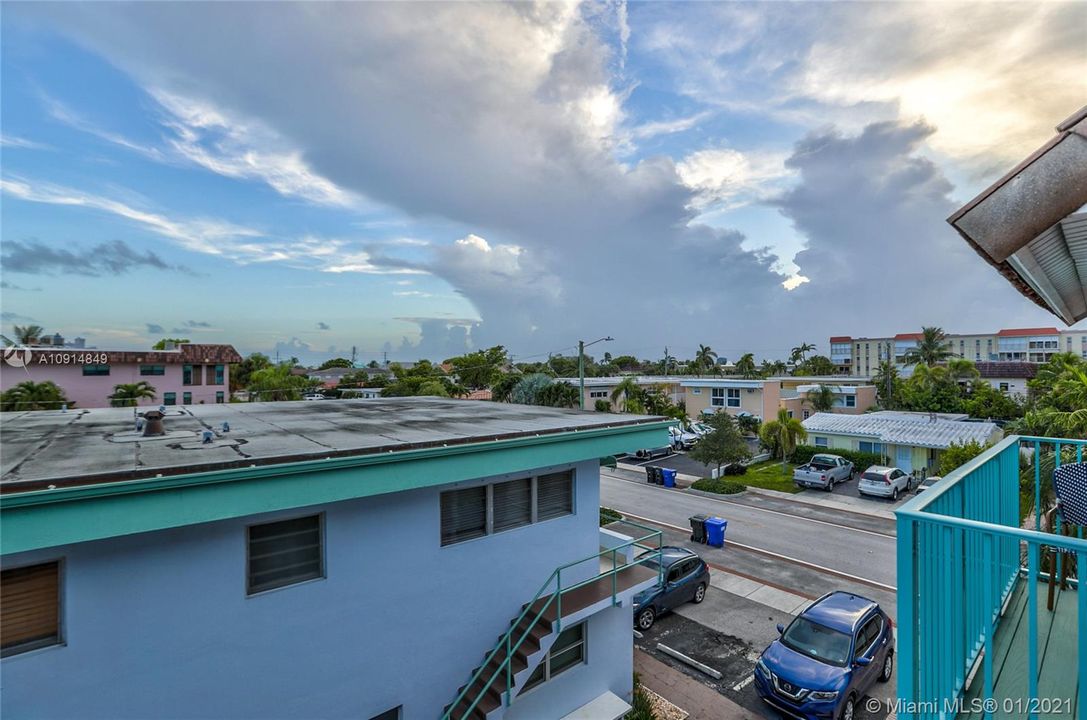 最近售出: $499,900 (3 贝兹, 3 浴室, 1448 平方英尺)