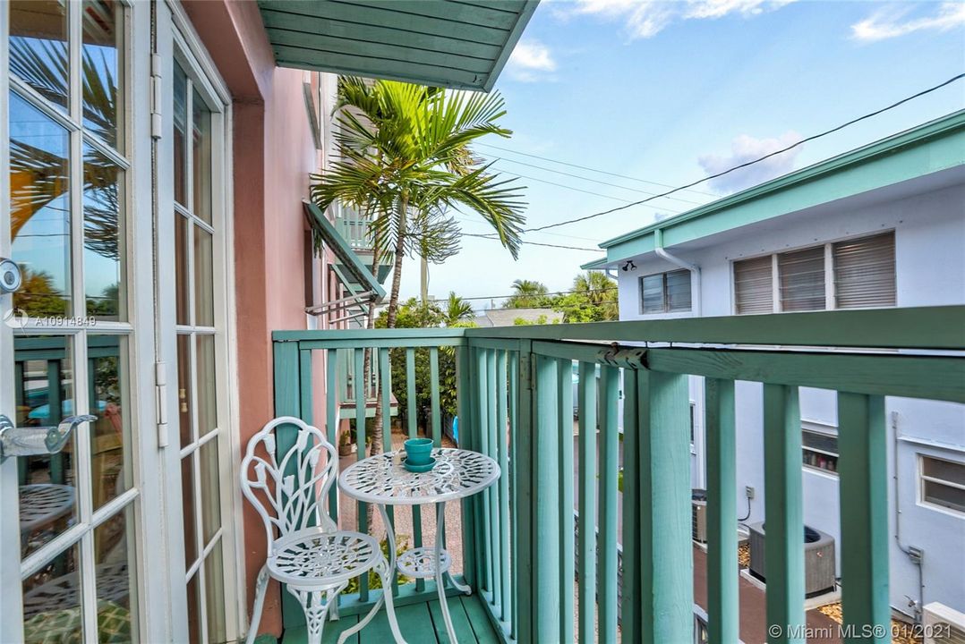 最近售出: $499,900 (3 贝兹, 3 浴室, 1448 平方英尺)