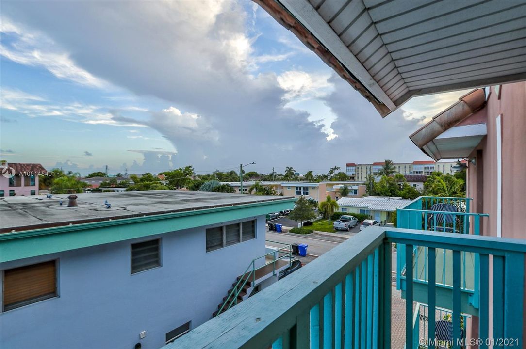 最近售出: $499,900 (3 贝兹, 3 浴室, 1448 平方英尺)