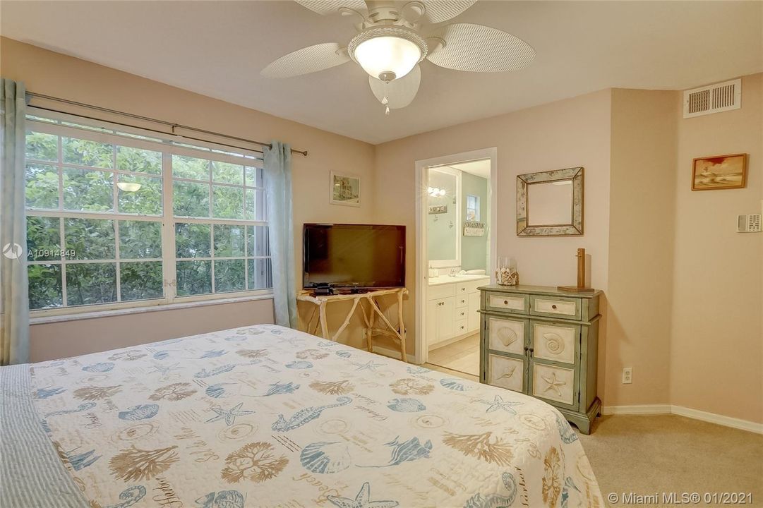 最近售出: $499,900 (3 贝兹, 3 浴室, 1448 平方英尺)