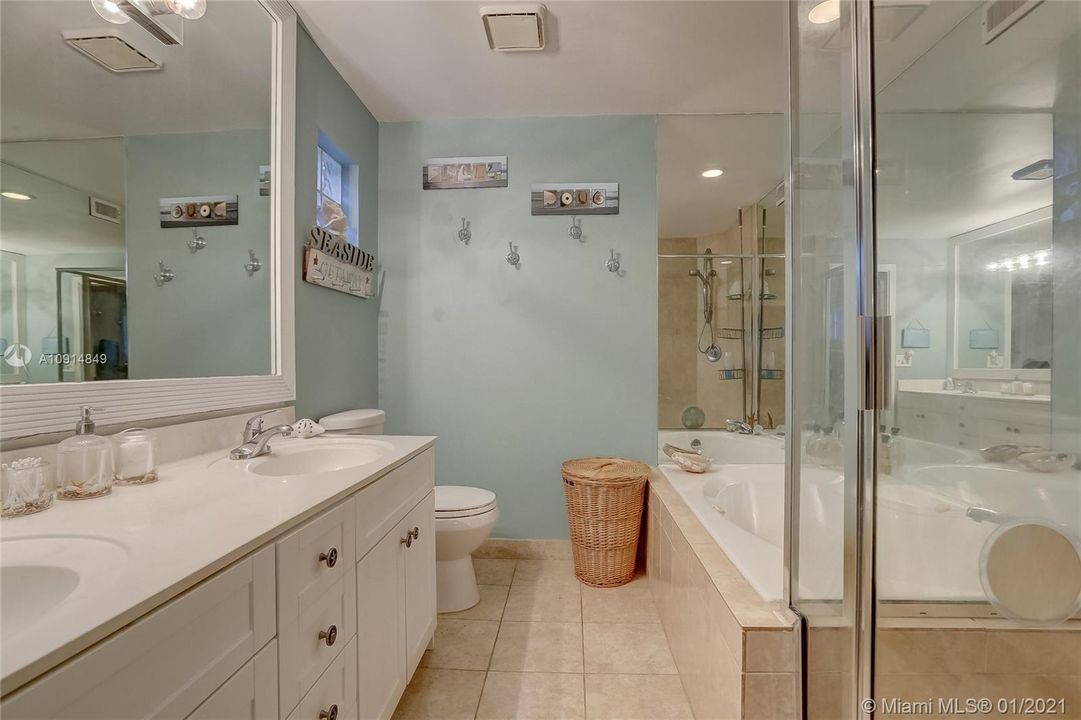 最近售出: $499,900 (3 贝兹, 3 浴室, 1448 平方英尺)