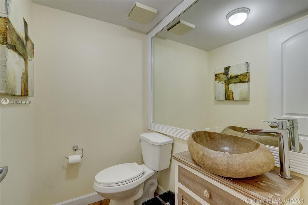 最近售出: $499,900 (3 贝兹, 3 浴室, 1448 平方英尺)