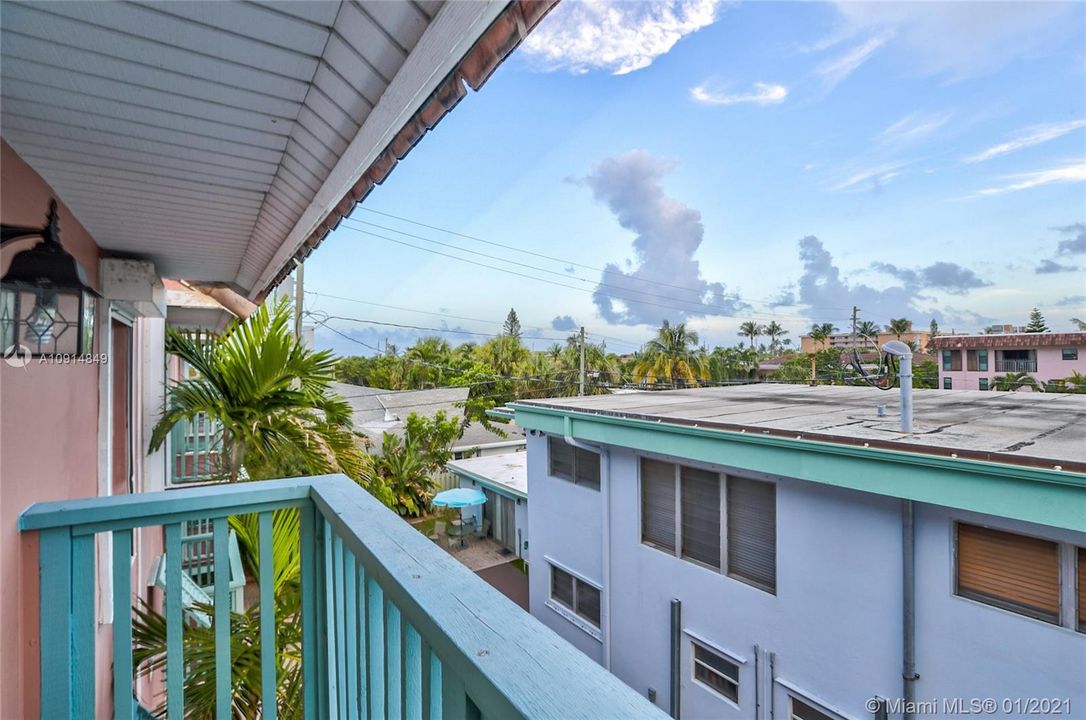 最近售出: $499,900 (3 贝兹, 3 浴室, 1448 平方英尺)