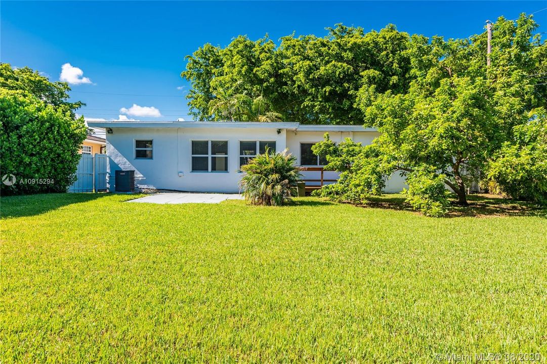 Recently Rented: $2,850 (2 beds, 2 baths, 1401 Square Feet)