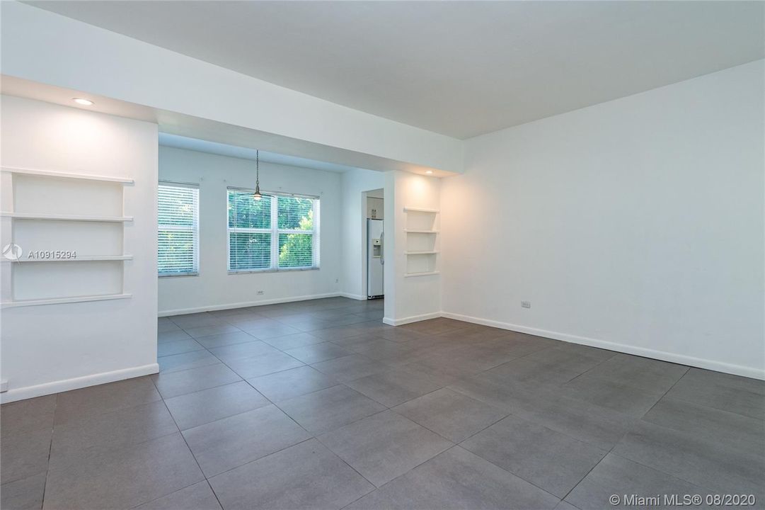Recently Rented: $2,850 (2 beds, 2 baths, 1401 Square Feet)