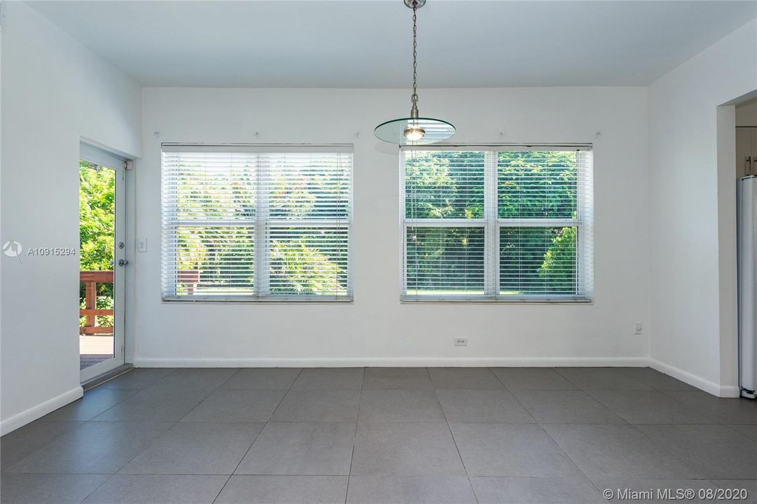 Recently Rented: $2,850 (2 beds, 2 baths, 1401 Square Feet)
