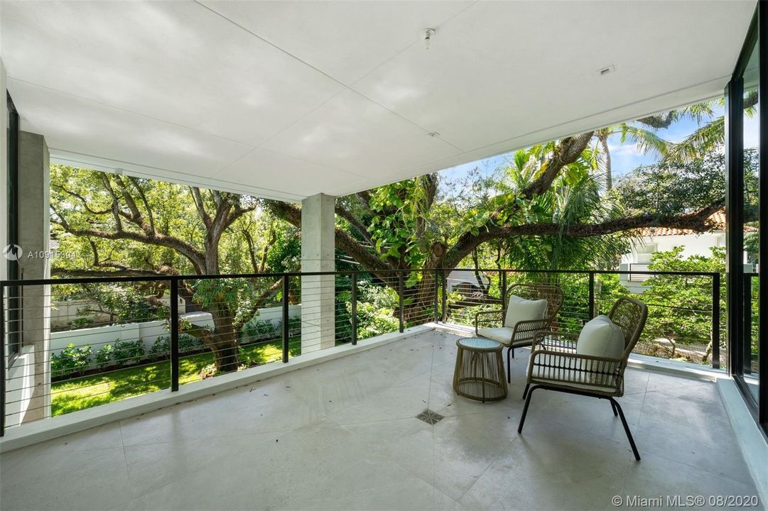 Recently Rented: $25,000 (6 beds, 6 baths, 5810 Square Feet)