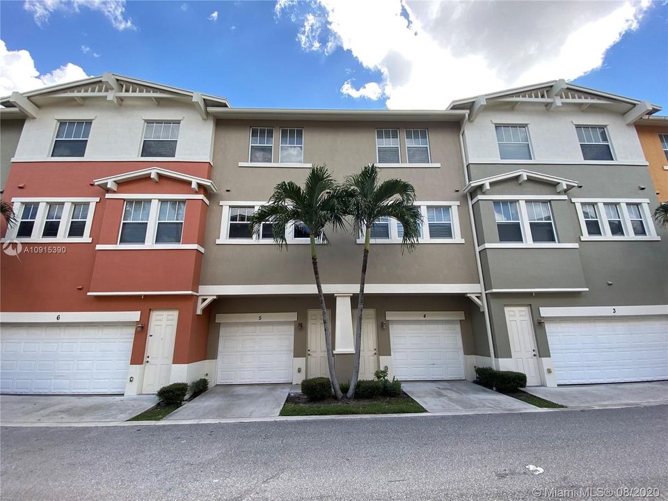 Recently Sold: $188,000 (3 beds, 2 baths, 1448 Square Feet)