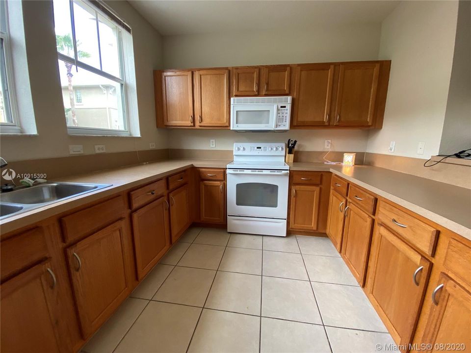 Recently Sold: $188,000 (3 beds, 2 baths, 1448 Square Feet)