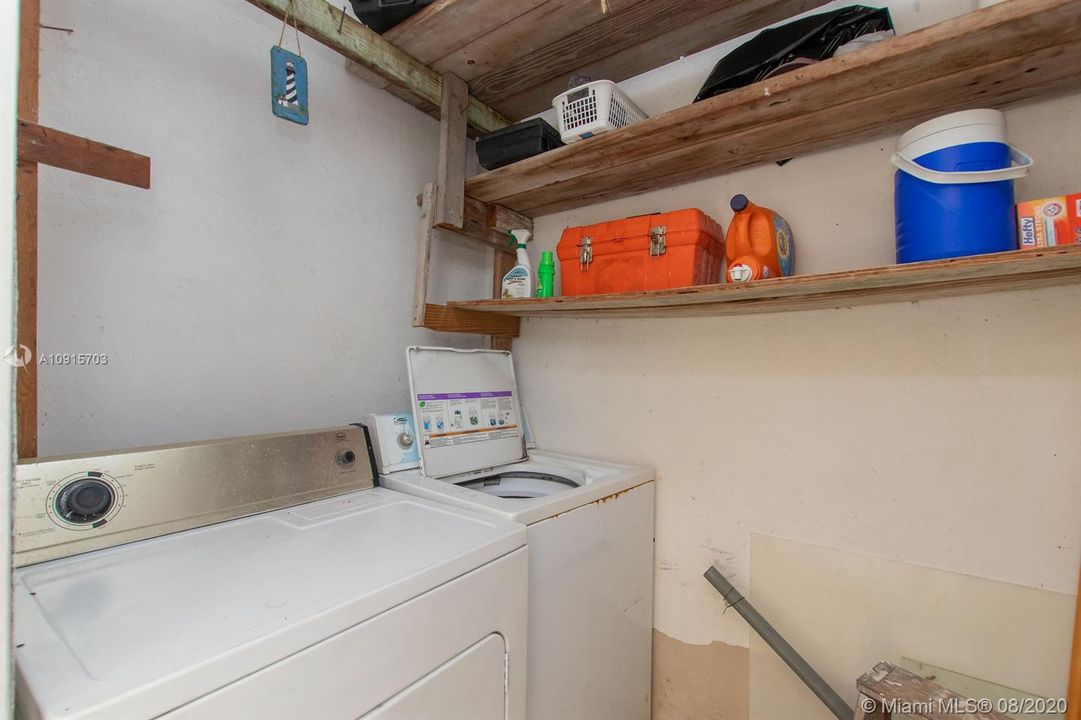 Недавно продано: $849,000 (3 спален, 3 ванн, 1200 Квадратных фут)