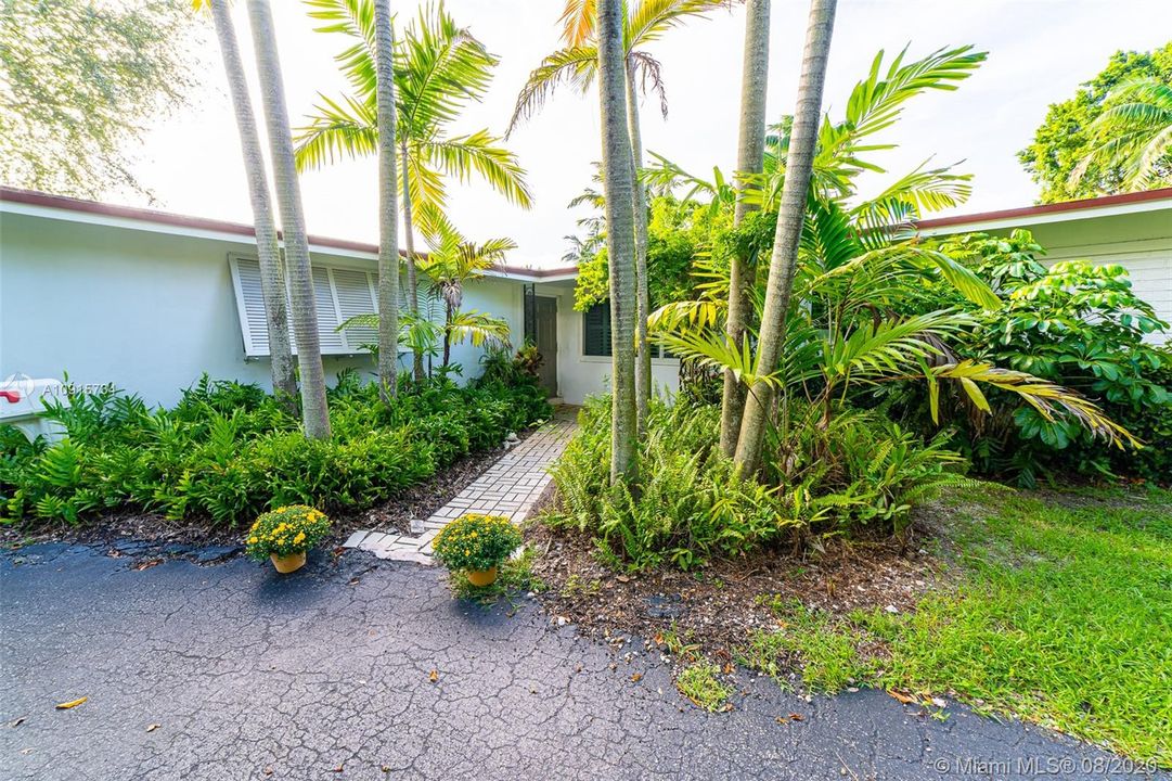 Vendido Recientemente: $565,000 (3 camas, 2 baños, 1368 Pies cuadrados)