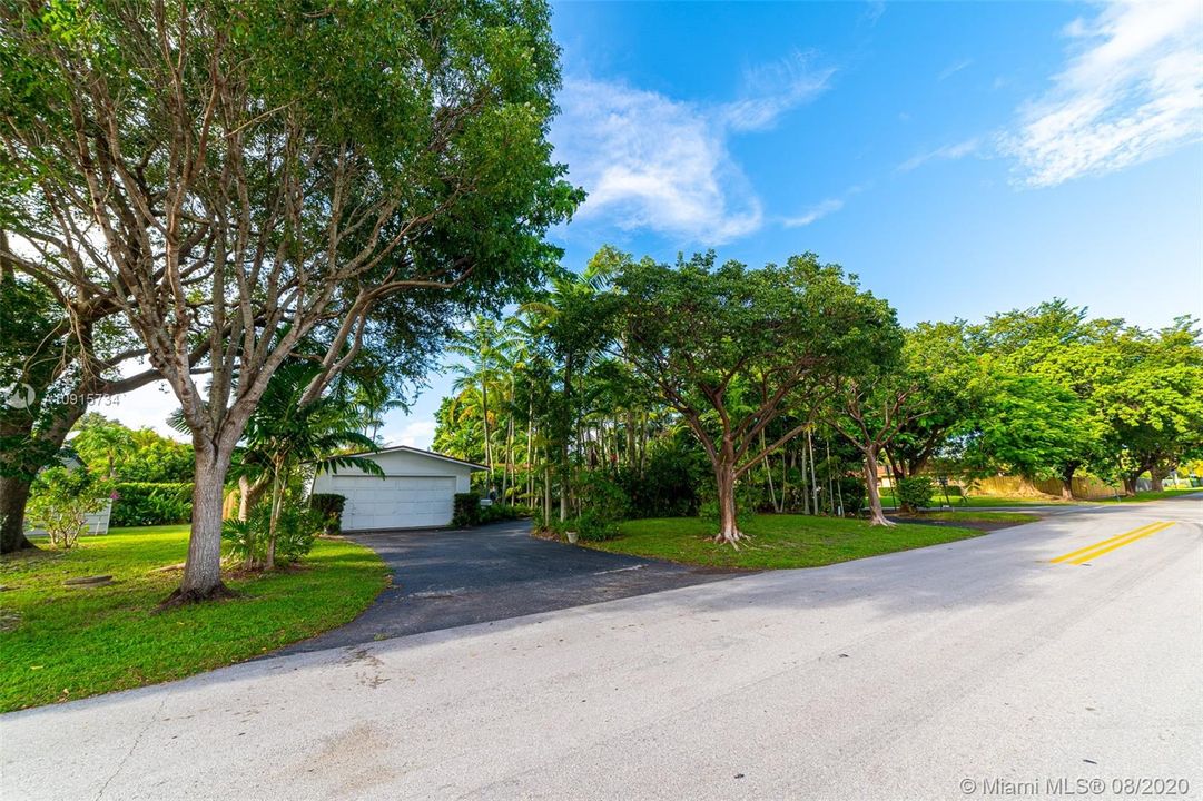 Vendido Recientemente: $565,000 (3 camas, 2 baños, 1368 Pies cuadrados)