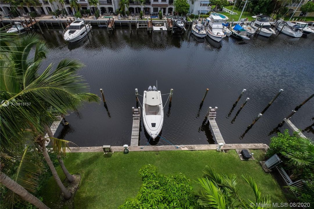 Recently Sold: $948,000 (3 beds, 3 baths, 2600 Square Feet)
