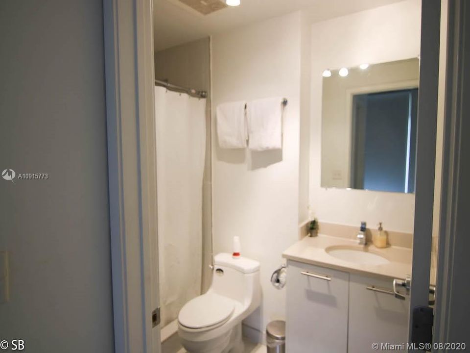 最近租的: $2,590 (2 贝兹, 2 浴室, 0 平方英尺)