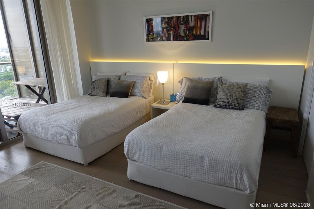 Recently Rented: $12,950 (2 beds, 2 baths, 1599 Square Feet)