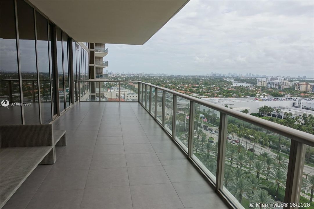 Recently Rented: $12,950 (2 beds, 2 baths, 1599 Square Feet)