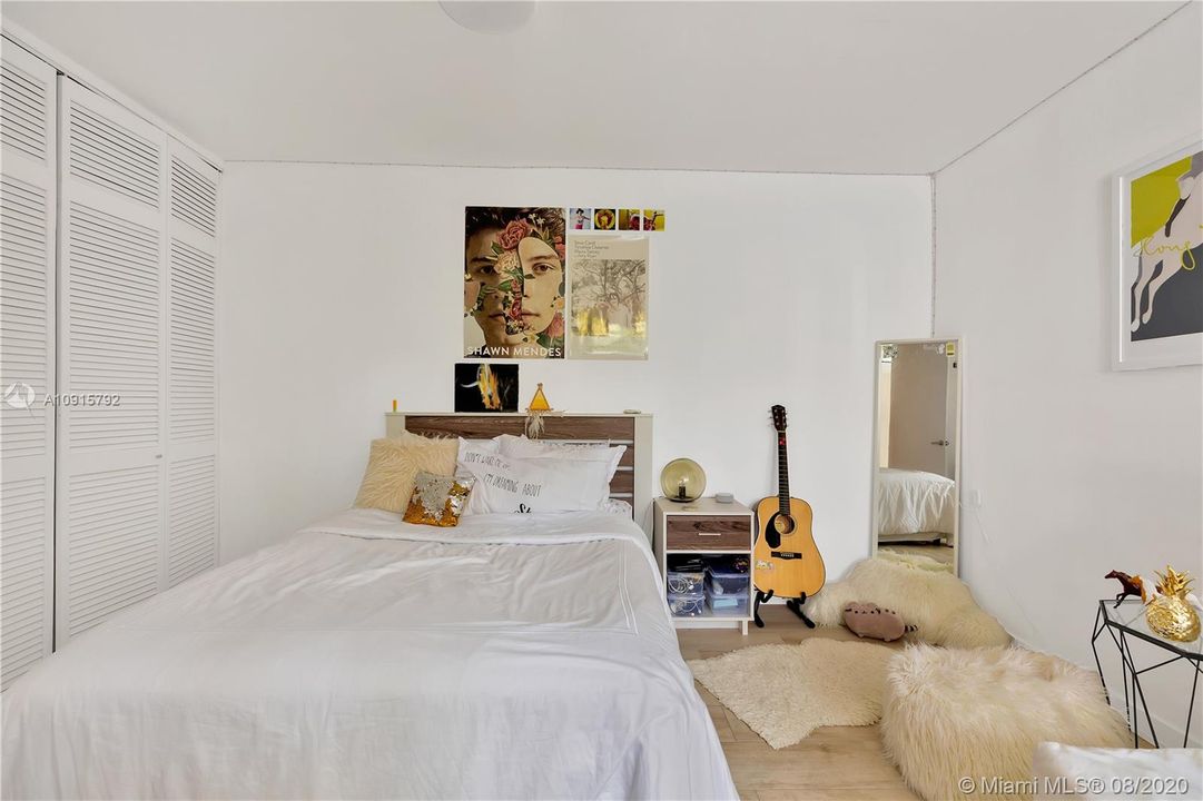 Recently Rented: $4,300 (3 beds, 2 baths, 1609 Square Feet)