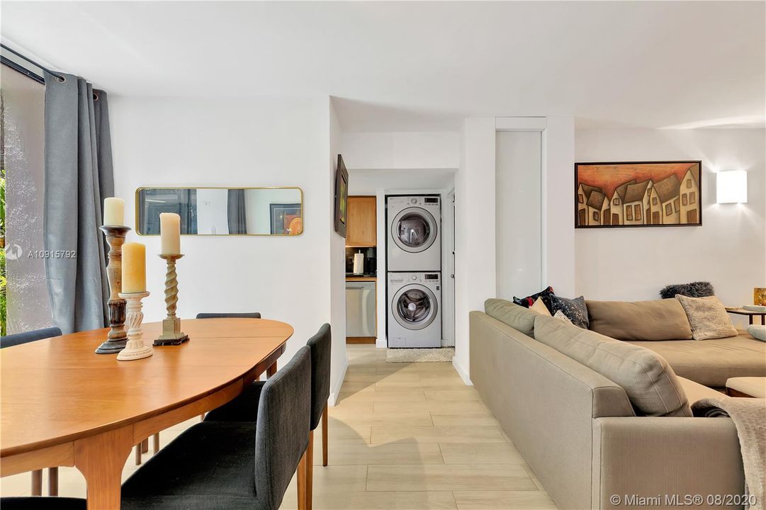 Recently Rented: $4,300 (3 beds, 2 baths, 1609 Square Feet)
