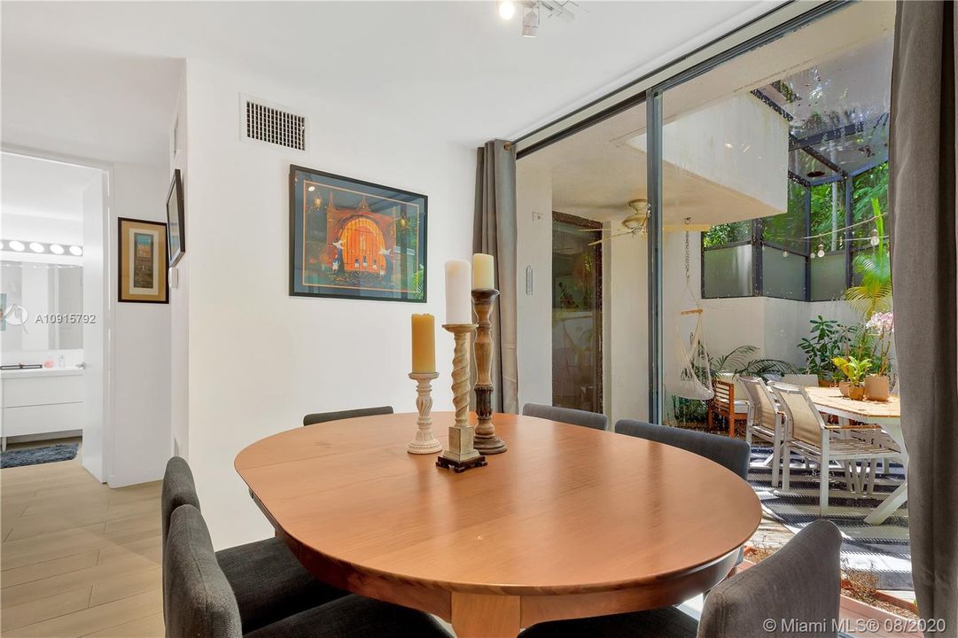 Recently Rented: $4,300 (3 beds, 2 baths, 1609 Square Feet)