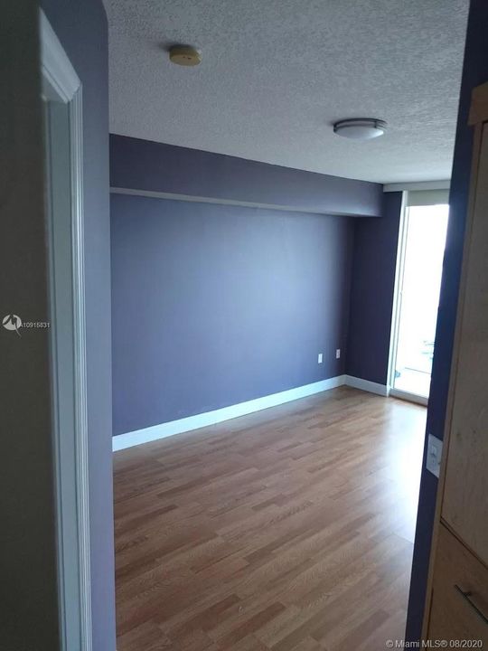 Recently Rented: $2,350 (2 beds, 2 baths, 1171 Square Feet)