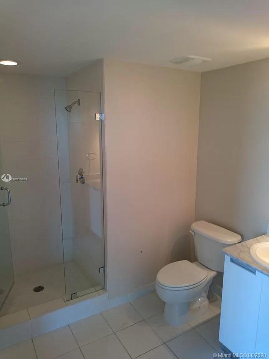 Recently Rented: $2,350 (2 beds, 2 baths, 1171 Square Feet)