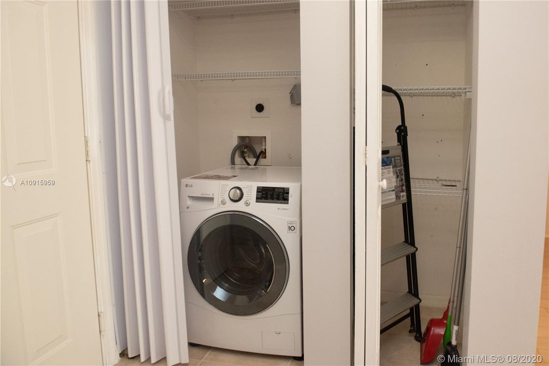 Vendido Recientemente: $253,900 (1 camas, 1 baños, 730 Pies cuadrados)