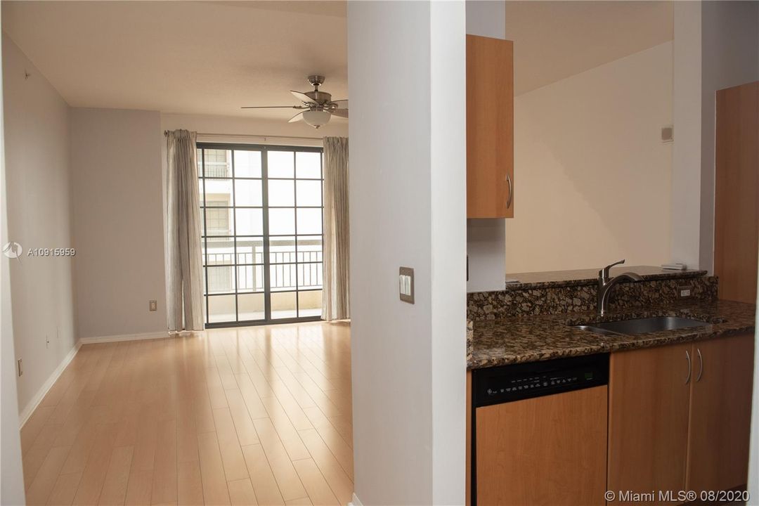 Vendido Recientemente: $253,900 (1 camas, 1 baños, 730 Pies cuadrados)