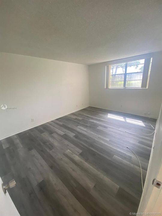 Recently Sold: $57,000 (1 beds, 1 baths, 720 Square Feet)