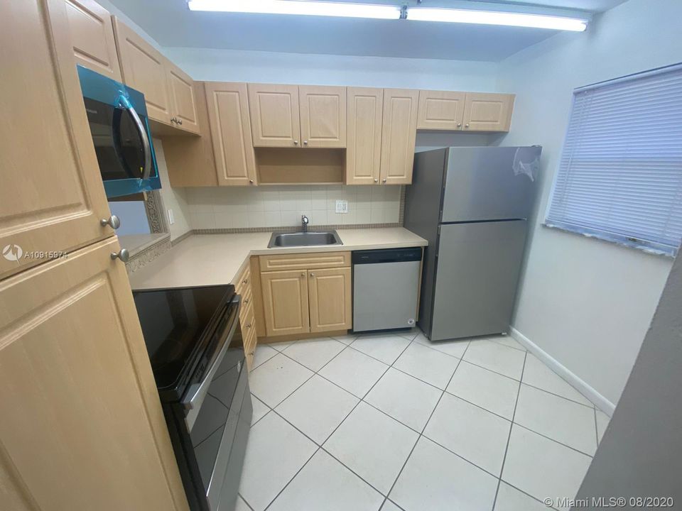 Recently Sold: $57,000 (1 beds, 1 baths, 720 Square Feet)
