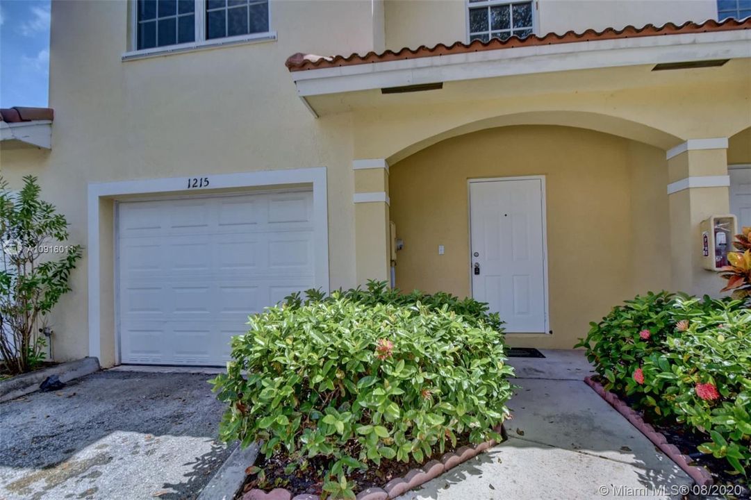 Vendido Recientemente: $225,000 (3 camas, 2 baños, 1332 Pies cuadrados)