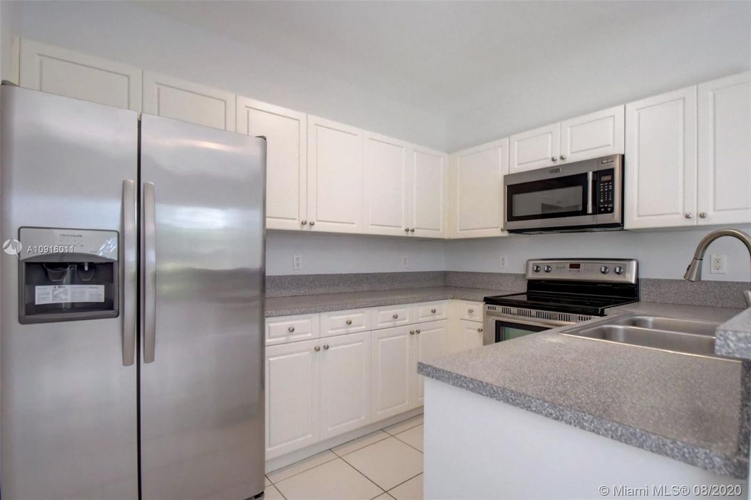 Vendido Recientemente: $225,000 (3 camas, 2 baños, 1332 Pies cuadrados)