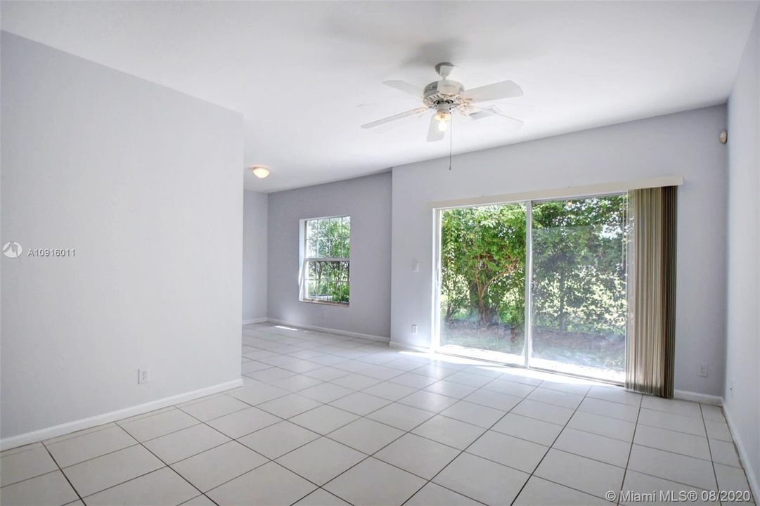 Vendido Recientemente: $225,000 (3 camas, 2 baños, 1332 Pies cuadrados)