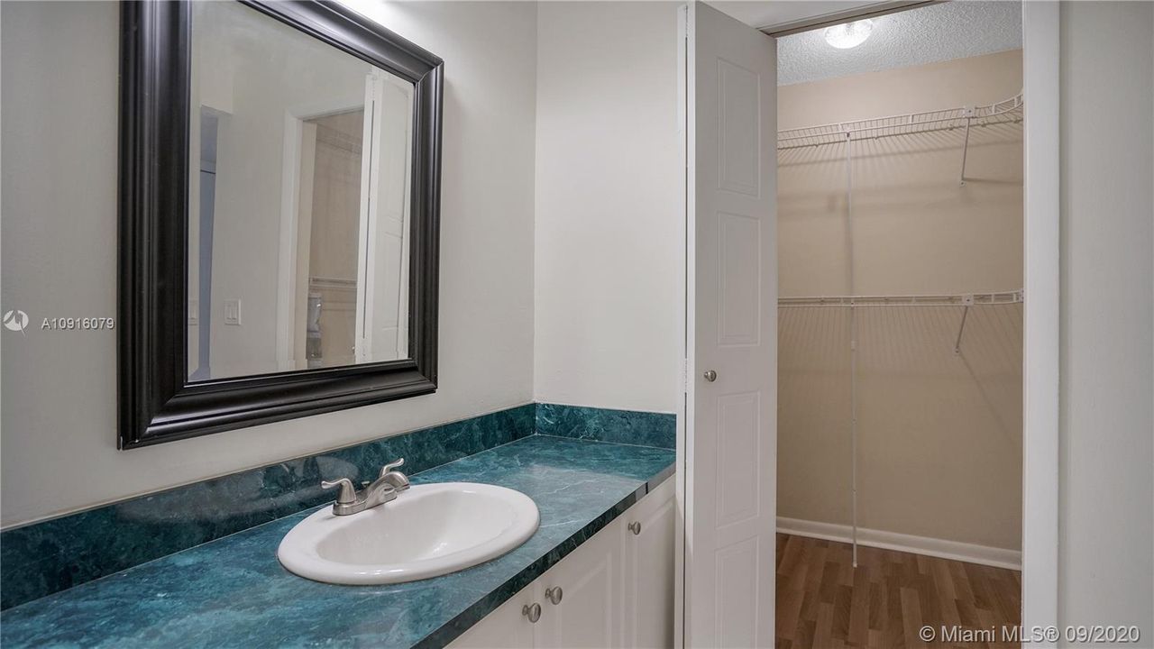 Master Bathroom plus Walkin Closet